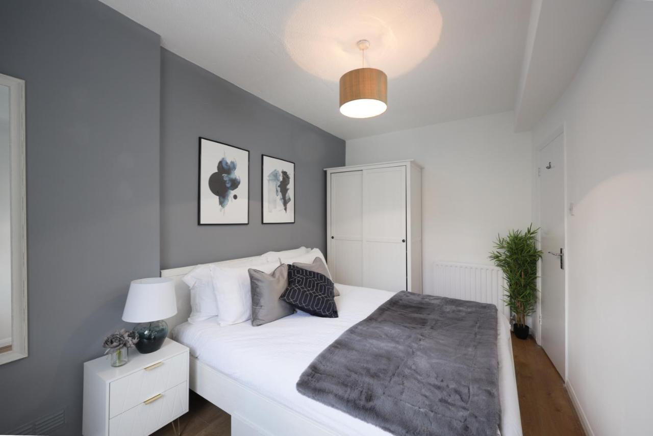 Modern One Bedroom Apartment Next To Old Street Londra Esterno foto